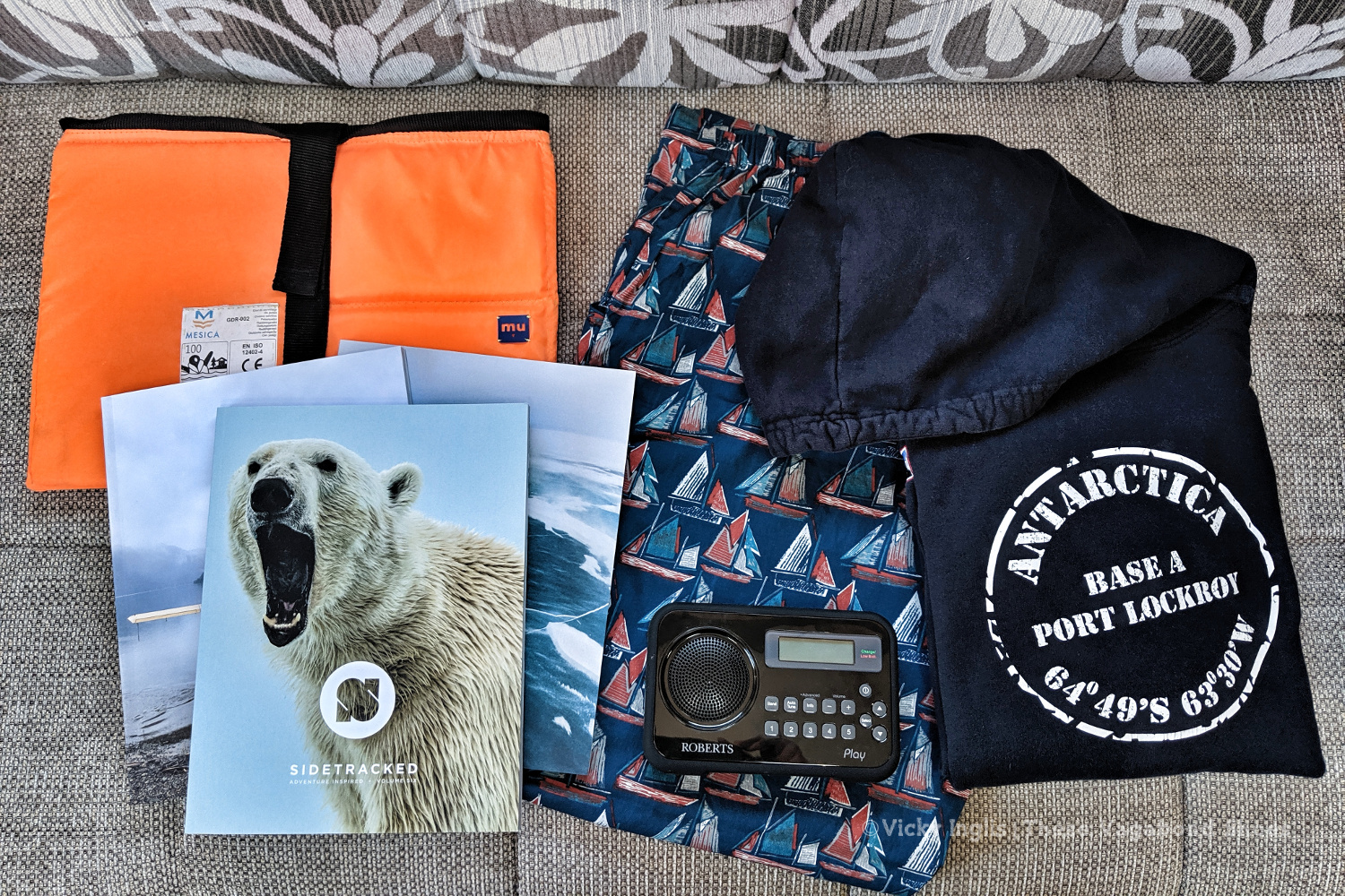 flatlay_spring_2020_sm